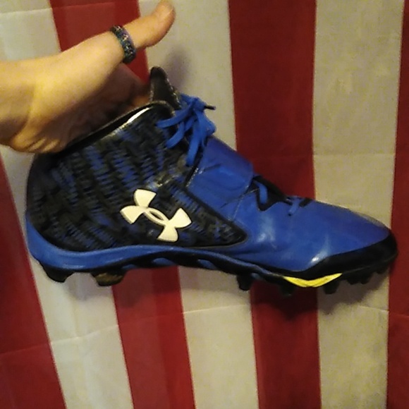 Under Armor Cleats - Picture 6 of 6